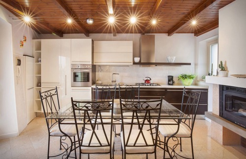 Albisano Apartamento | Casa Delle Stelle with Terrace