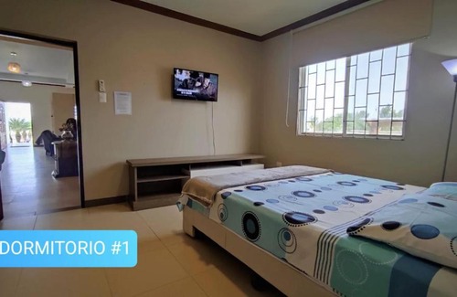 Data de Villamil Casa | Casa deluxe con piscina y salida directa a la playa en general villamil playas ecuador