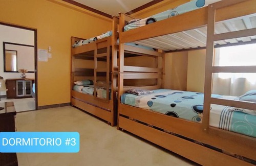 Data de Villamil Casa | Casa deluxe con piscina y salida directa a la playa en general villamil playas ecuador