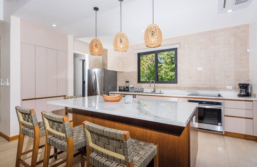 Los Pargos Casa | CASA DESTINO - 150 METERS FROM THE OCEAN IN OCEANFRONT COMMUNITY