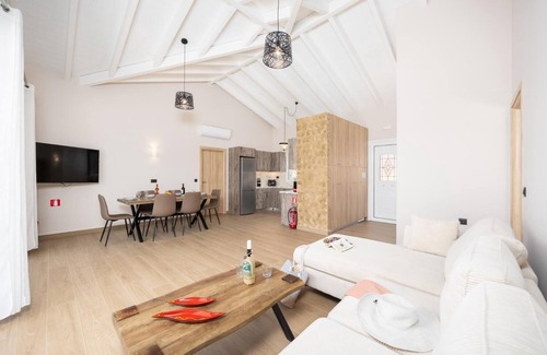 Lakithra Villa | Casa di Pietra - Dos Habitaciones Villa, Capacidad 4