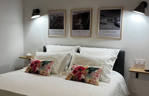 Sotta Casa | CASA DI RAMATTA CHEZ L'APICULTRICE
