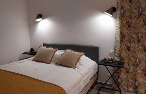 Sotta Casa | CASA DI RAMATTA CHEZ L'APICULTRICE