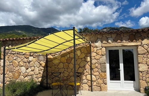 Sotta Casa | CASA DI RAMATTA CHEZ L'APICULTRICE