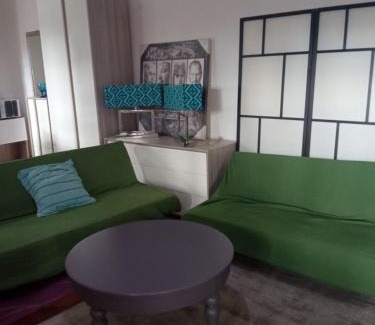 Civita Castellana Apartamento | Casa di Zoe apartment - Punto di sosta x bikes auto e moto a 20 minuti dall'autostrada - parcheggio privato - giardino con barbecue -