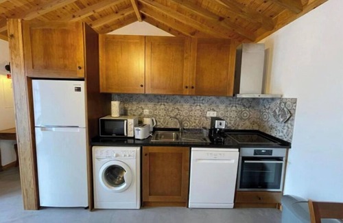Praia da Vitoria Cabaña | Casa do Avô José Alves (T1), Country House - Rural Tourism