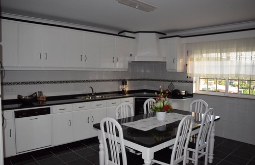 Povoa de Lanhoso Villa | Casa cubierta, excelente alojamiento para vacaciones tranquilas en Povoa de Varzim.