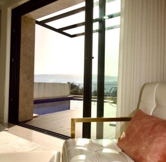 Amarante Villa | Casa do Golfe by VinteOito