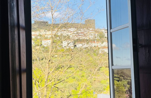 Castelo de Vide Villa | Casa do Martinho (vista frontal para o Castelo)
