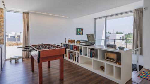 Carrasqueira Casa | Casa do Meco by LovelyStay