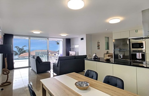 Arco da Calheta Casa | Casa do Mel - By MHM