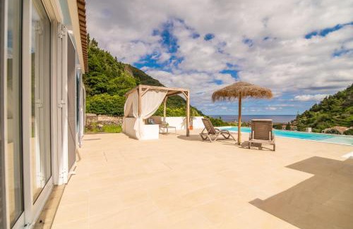 Faial Da Terra Casa | Casa do Outeiro with Heated Pool 30C
