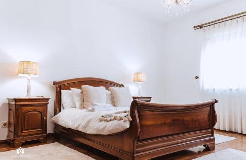 Torres Vedras Casa | Casa do Pátio - 3 Bedrooms, Ponte Rol