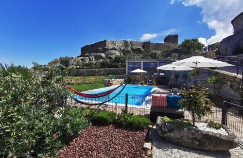Linhares Casa | Casa do Penedo Castle House