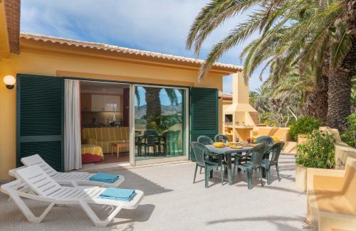 Pedras Pretas Casa | Casa do Ribeiro Salgado by An Island Apart