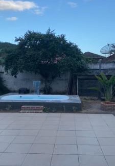 Morretes Casa | Casa do rio com piscina