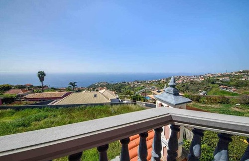 Canhas Casa | Casa do Tornadouro by Mth