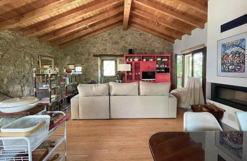 O Savinao Casa | Casa do Vigairo, en plena Ribeira Sacra