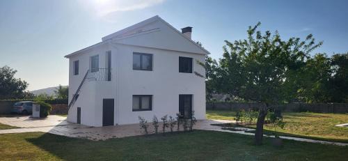 A Porqueira Casa | Casa doble con piscina a 1000 m de la playa
