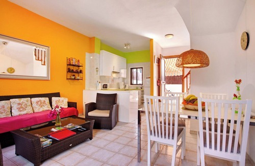 Chayofa Casa | Casa Dos Ángeles con vistas a la montaña, piscina, aire acondicionado, Wi-Fi, jardín y terraza