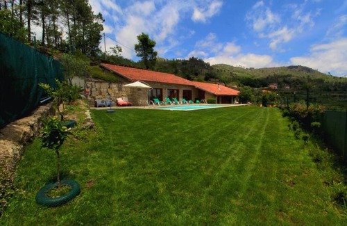 Bouro Cabaña | Casa dos Cinco - Gerês - Piscina privada para adultos y niños