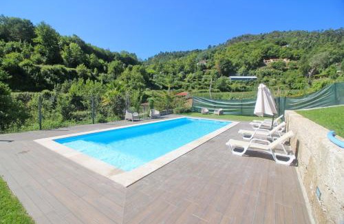 Rio Caldo Casa | Casa dos Henriques Gerês by Gerês Casas