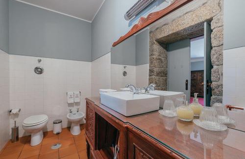 Guimaraes Cama Y Desayuno | Casa Dos Pombais