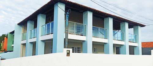 Luis Correia Casa | Casa duplex beira mar reformada com piscina no Peito Moça