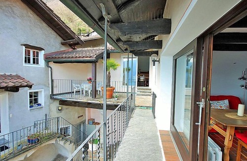 Ronco sopra Ascona Apartamento | Casa Eduardo Apt.2 by Interhome