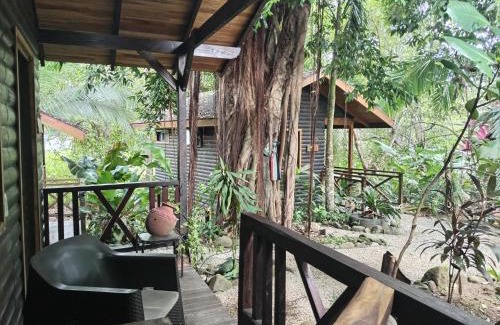 Cantón de Parrita Cama Y Desayuno | Casa el Colibrí