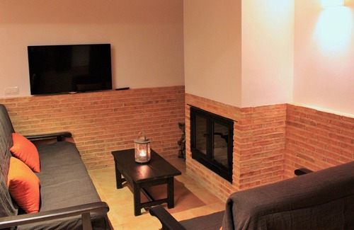 Una Casa | Casa el Escalerón | Patio con vistas, barbacoa y chimenea