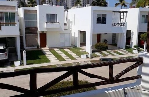 Zona Dorada Casa | Casa Elena