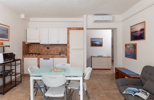 La Maddalena Apartamento | Casa Elicriso a La Maddalena by Wonderful Italy