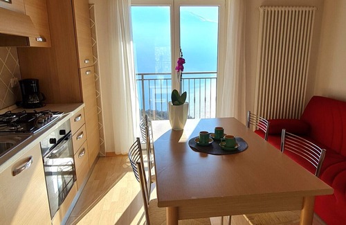 Arias Apartamento | Casa Elka Balcony 6 Lake view