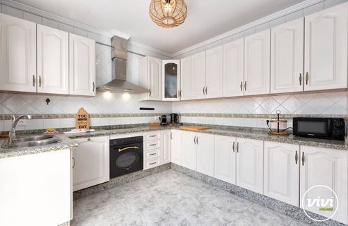 Fuengirola Chalet De Esquí | Casa Elola | Con terazza en Fuengirola