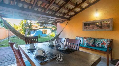 Arraial d'Ajuda Casa | Casa em Arraial D'ajuda - Praia do Mucugê - Bahia - 40mts da praia - Ar condicionado - Churrasqueira - Smart Tv - Wifi - Piscina - Vaga para carro