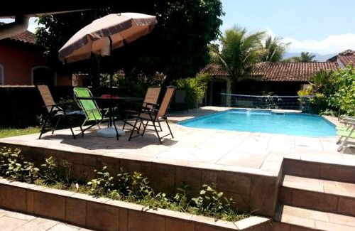 Morada da Praia Casa | Casa em Bertioga no Cond Morada da Praia com piscina