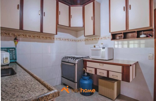 Aguas de Santa Barbara Casa | Casa em Santa Bárbara com piscina e forno a lenha