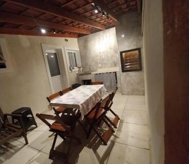 Centro Casa | Casa em condomínio no Centro de Bertioga com Ar condicionado