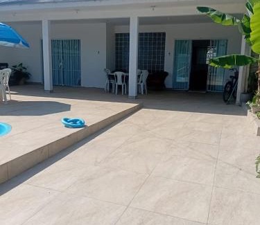 Guaratuba Casa | Casa em Guaratuba com piscina