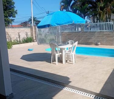 Guaratuba Casa | Casa em Guaratuba com piscina