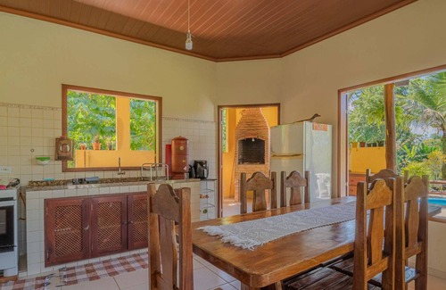 Mambucaba Casa | Refúgio com piscina, área verde e Churrasqueira