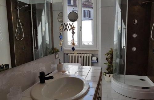 Lezzeno Apartamento | Casa Emi