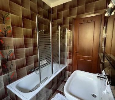 Crociale Casa | Casa Emy, tranquilla, ottima per Rilassarsi