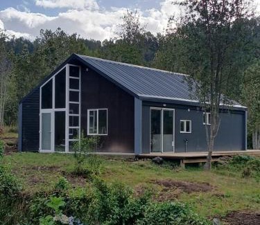 Puerto Varas Casa | Casa en Ensenada con parrilla y patio