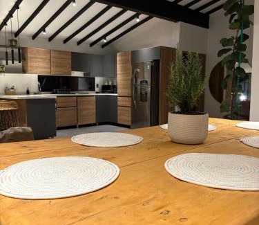 Rionegro Casa | Casa en reserva natural cerca del aeropuerto Medellín Rionegro