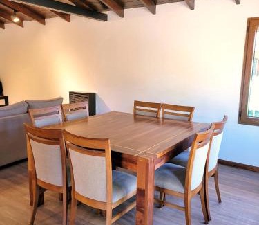 Villa Los Coihues Casa | Casa en San Carlos de Bariloche