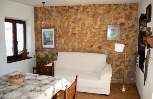 Santa Eulalia de Morcín Casa | Casa en Villa Termal Las Caldas