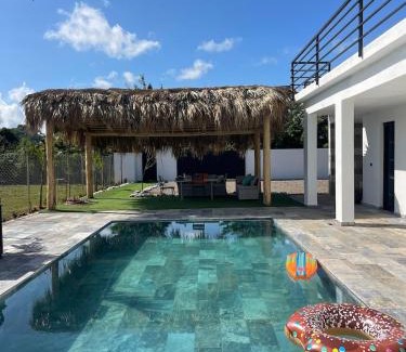 Las Galeras Villa | Casa Entre Playas con piscina en Las Galeras