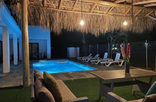 Las Galeras Villa | Casa Entre Playas con piscina en Las Galeras
